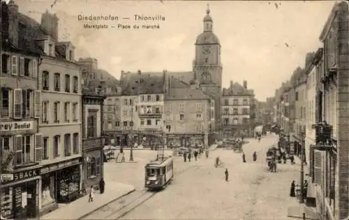 Ak Thionville Diedenhofen Lothringen Moselle, Marktplatz, Straßenbahn