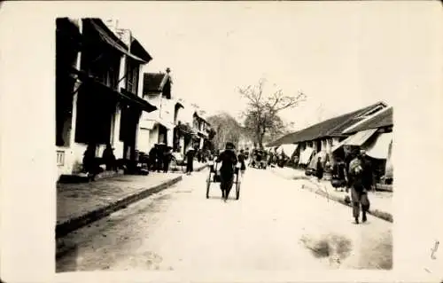 Foto Ak Tonkin Vietnam, Straßenpartie