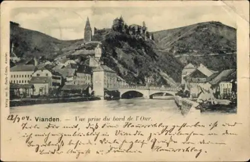 Ak Vianden Luxemburg,  Flusslandschaft, Burg, Brücke, Postkartenansicht