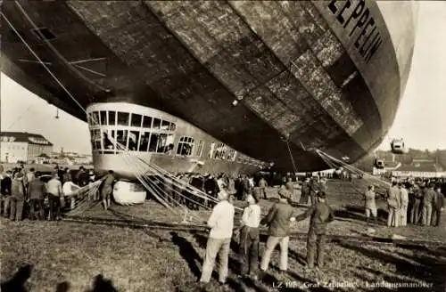 Ak Luftschiff Graf Zeppelin LZ 127, Landungsmanöver