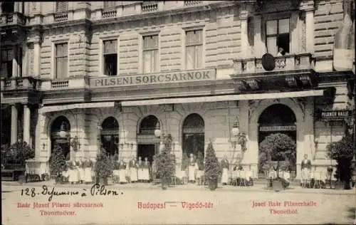 Ak Budapest Ungarn, Vigado ter, Josef Baar Pilsnerhalle Thonethof