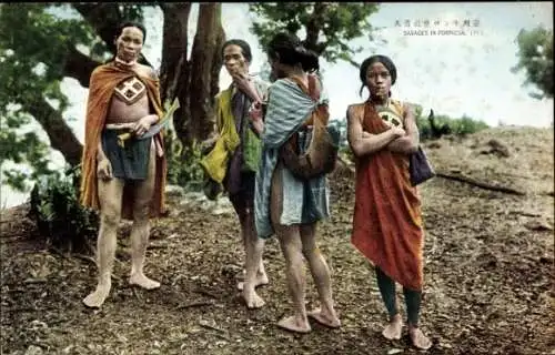 Ak Insel Formosa Taiwan, chinesische Vierergruppe in Tracht