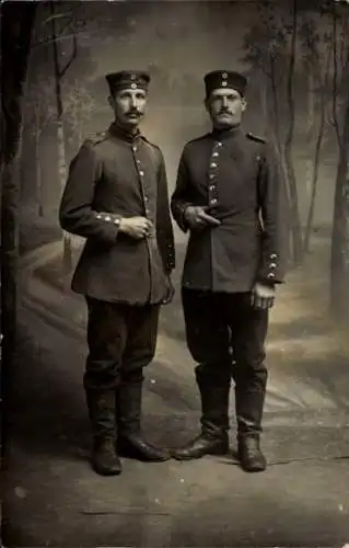 Foto Ak Deutsche Soldaten in Uniformen, Kaiserzeit