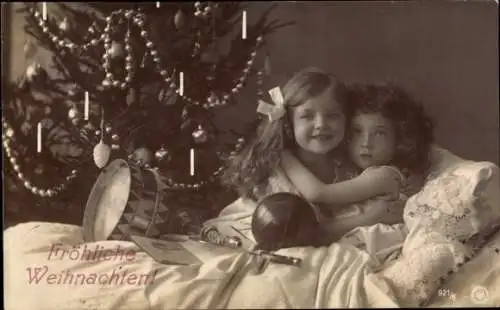 Ak Glückwunsch Weihnachten, Tannenbaum, Kinder im Bett, Trommel