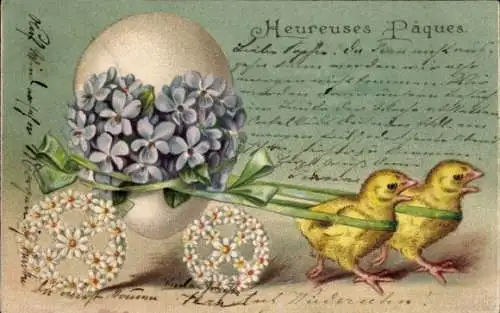 Litho Glückwunsch Ostern, Küken ziehen Osterei auf einem Karren, Veilchen