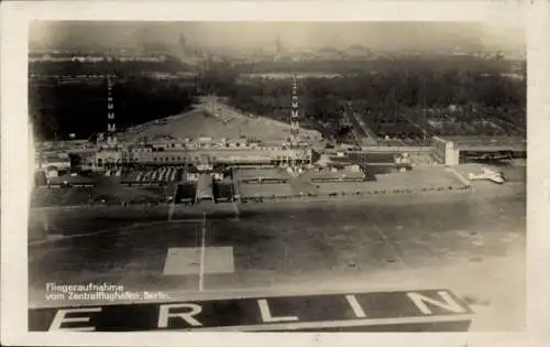 Ak Berlin Tempelhof, Fliegeraufnahme, Zentralflughafen