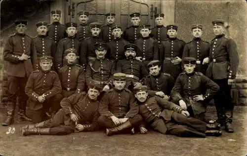 Foto Ak Saarbrücken im Saarland, Gruppenbild kaiserlicher Soldaten