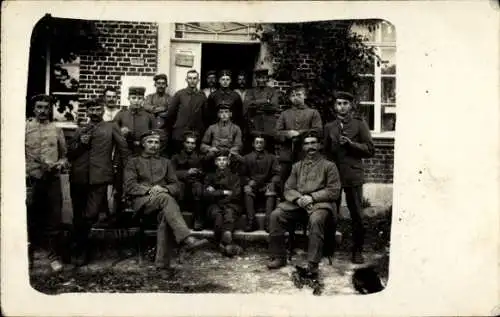 Foto Ak Gruppenbild kaiserlicher Soldaten in Neukirch