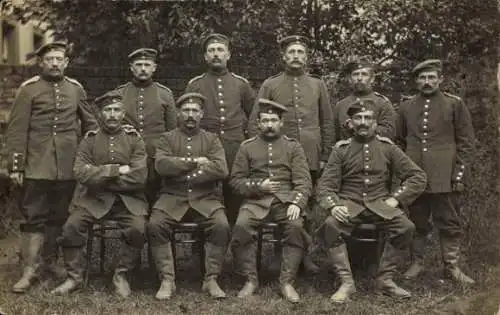 Foto Ak Mulhouse Mülhausen Elsass Haut Rhin, Gruppenbild kaiserliche Soldaten