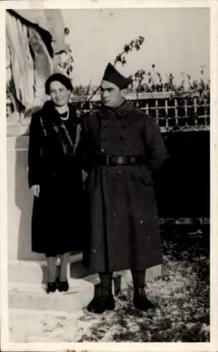 Foto Ak Französischer Soldat in Uniform, Porträt mir Frau