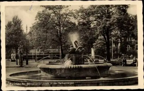 Ak Zwickau in Sachsen, Schwanenbrunnen in den Parkanlagen