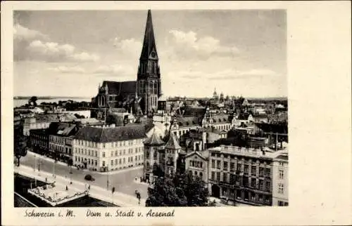 Ak Schwerin in Mecklenburg, Blick auf den Dom und die Stadt vom Arsenal