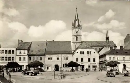 Ak Tachov Tachau Region PilsenMarktplatz mit Kirche