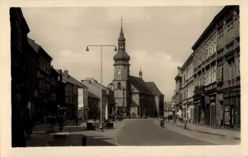 Ak Sokolov Falkenau an der Eger Reg. Karlsbad, Namesti, Marktplatz mit Kirche