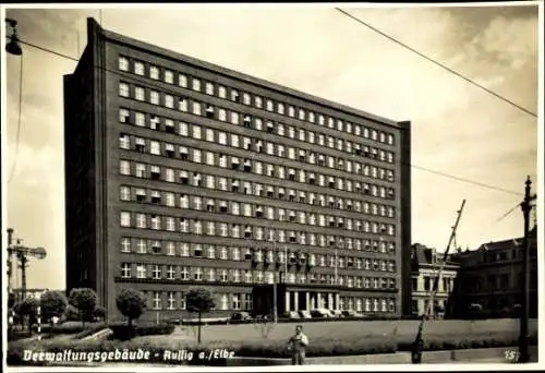 Ak Ústí nad Labem Aussig an der Elbe, Verwaltungsgebäude