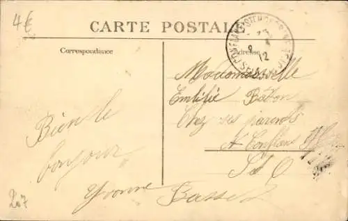 CPA Maisons Laffitte Yvelines, Le Champ de Courses, Arrivée d'une Course