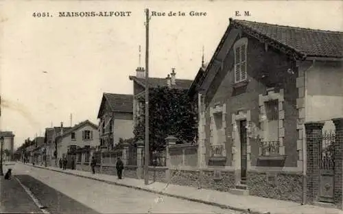 CPA Maisons Alfort Val de Marne, Rue de la Gare