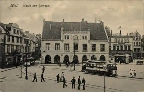 Ak Kiel, Markt mit Rathaus, Straßenbahn