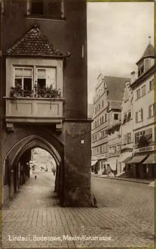Ak Lindau am Bodensee Schwaben, Lindaui. Bodensee, Maximilianstrasse.
