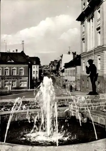 Ak Zeulenroda Thüringen, Karpfenpfeiferbrunnen