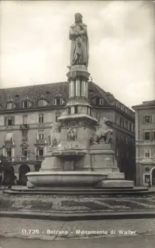 Foto Ak Bolzano Trentino-Alto-Adige,Monumento di Walter
