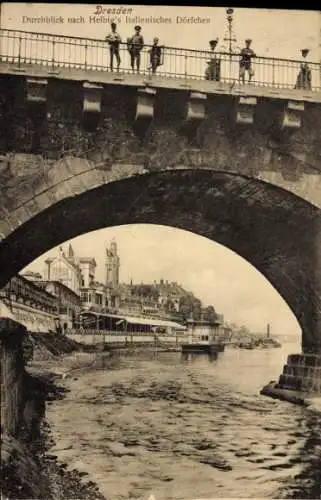 Ak Dresden Altstadt, Durchblick nach Helbigs Italienisches Dörfchen
