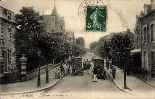 Ak Cabourg Calvados, Avenue de la mer, Autos