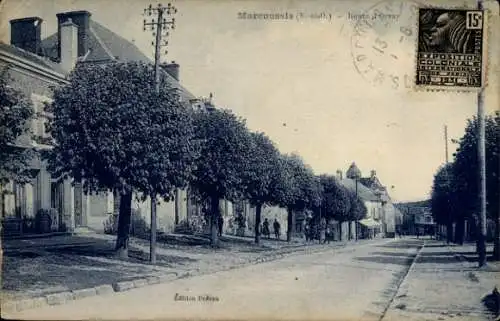 Ak Marcoussis Essonne, Vorderseite zeigt eine Straße mit Bäumen, Häuser, Menschen, Poststempel