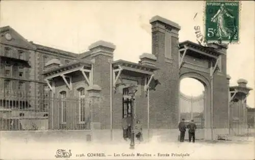 Ak Corbeil Essonne, Les Grands Moulins, Eingang, historische Architektur, Menschen, postalisch...