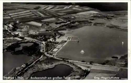 Ak Ilmenau in Thüringen, Fliegeraufnahme, Badeanstalt am großen Teich