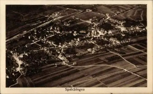 Ak Spaichingen Kreis Tuttlingen, Blick auf den Ort, Fliegeraufnahme