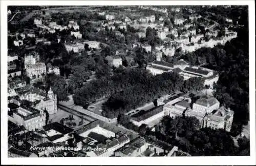 Ak Wiesbaden in Hessen, Fliegeraufnahme, Kurviertel