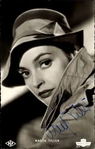 Ak Schauspielerin Nadja Tiller, Portrait, Autogramm