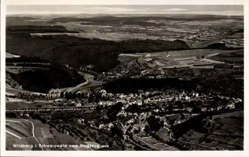 Ak Wildberg im Schwarzwald, Totalansicht, Fliegeraufnahme