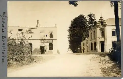 Foto Wallonien Lüttich, Straßenansicht, ausgebranntes Haus
