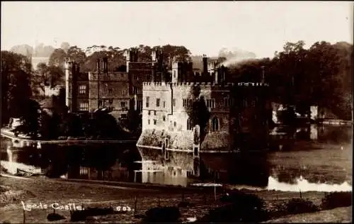 Foto Ak Leeds Maidstone Kent England, Leeds Castle