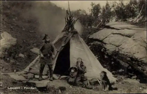 Ak Lappland, Familienbild, Zelt, Hund, Volkstracht