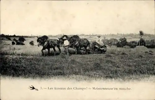 CPA Les travaux des Champs, Moissonneuse 'en marche