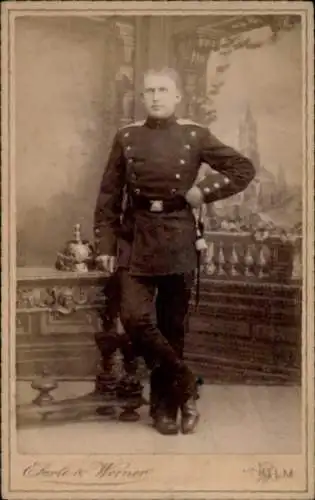 CdV Ulm, Deutscher Soldat in Uniform, Standportrait