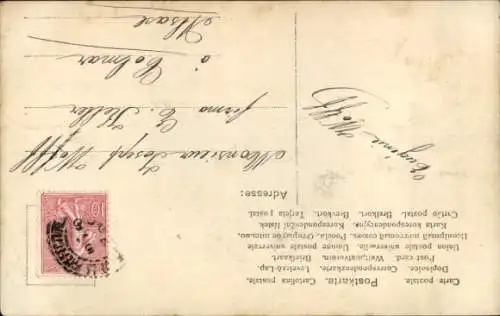 Ak  Frau in einem langen Kleid mit Spitzenbesatz