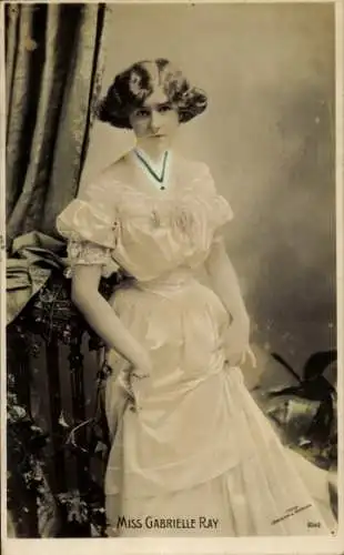 Ak Schauspielerin Gabrielle Ray, Portrait