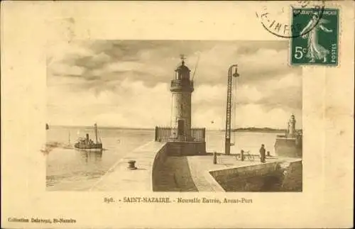 Ak Saint Nazaire Loire Atlantique, Leuchtturm im Hafen