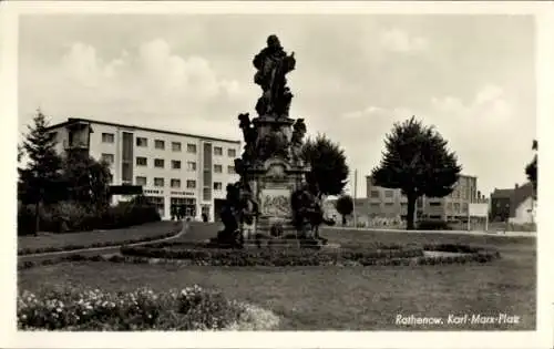 Ak Rathenow im Havelland, Karl Marx Platz, Denkmal