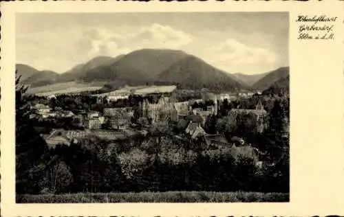 Ak Görbersdorf Oederan Sachsen, Blick auf den Ort Görbersdorf im Tal, umgeben von bewaldeten B...