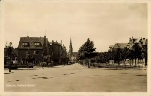 Ak Breda Nordbrabant Niederlande, Eine schwarz-weiße Aufnahme der Parkstraat in Breda zeigt ei...