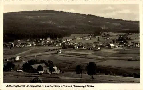 Ak Bischofsgrün im Fichtelgebirge, Gesamtansicht, Ochsenkopf