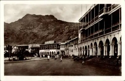 PC Aden Yemen, Round the Crescent