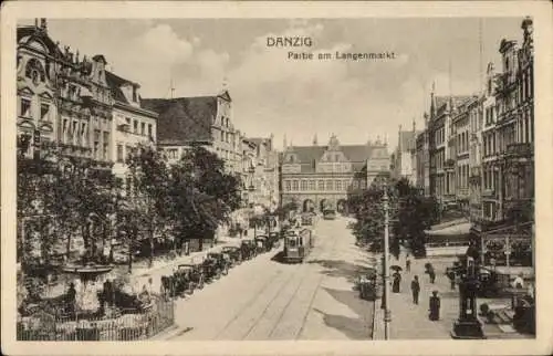 Ak Gdańsk Danzig, Schwarzweißaufnahme, Langenmarkt, historische Gebäude, Straßenbahn