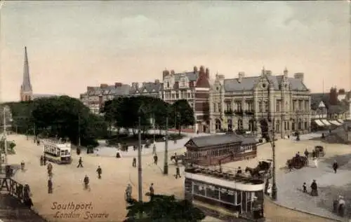 Ak Southport Merseyside England, London Square, historische Gebäude, Straßenbahn, Menschen, Bäume