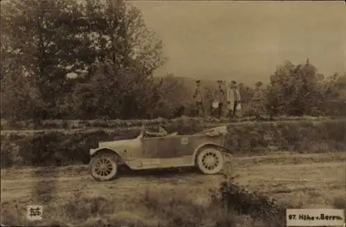 Foto Ak Deutsche Soldaten, Auto, Jahr 1917